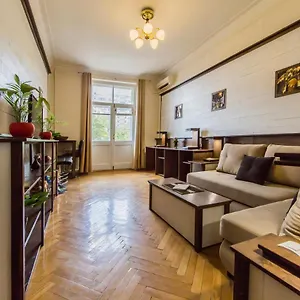 2-comnatnaya-na-maidane-nezalejnosti.hotels-of-kiev.com/